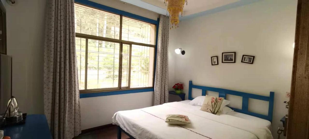 Zhangjiajie April Hostel Buitenkant foto