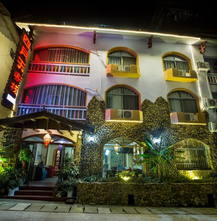 Zhangjiajie April Hostel Buitenkant foto